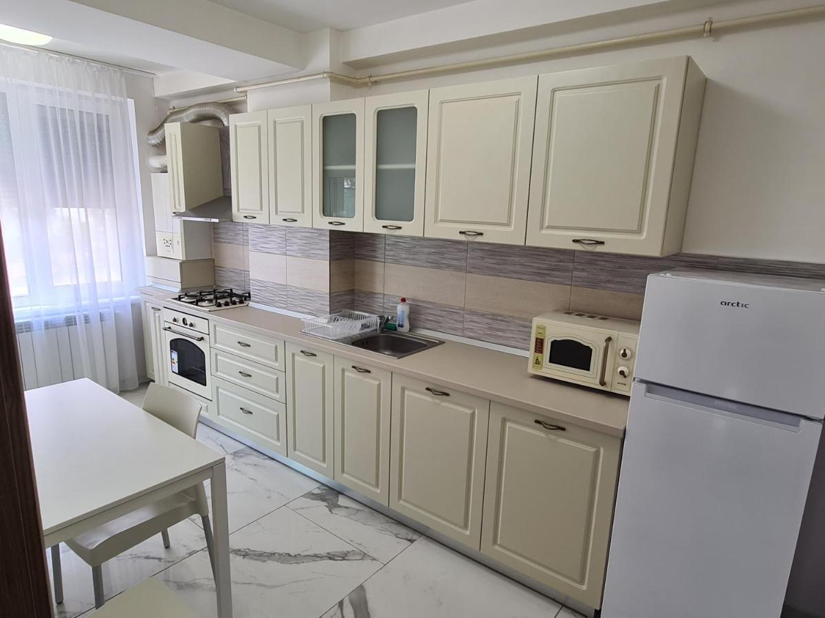 C&Y Marco Apartments Mamaia Exterior foto